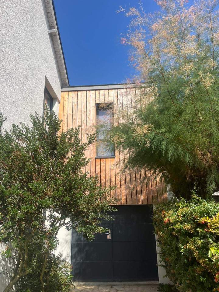 Pose de bardage en bois à Rennes